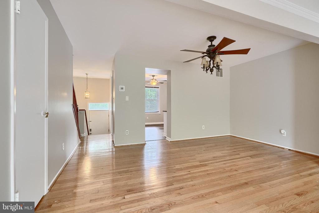 2525 Ebony Rd