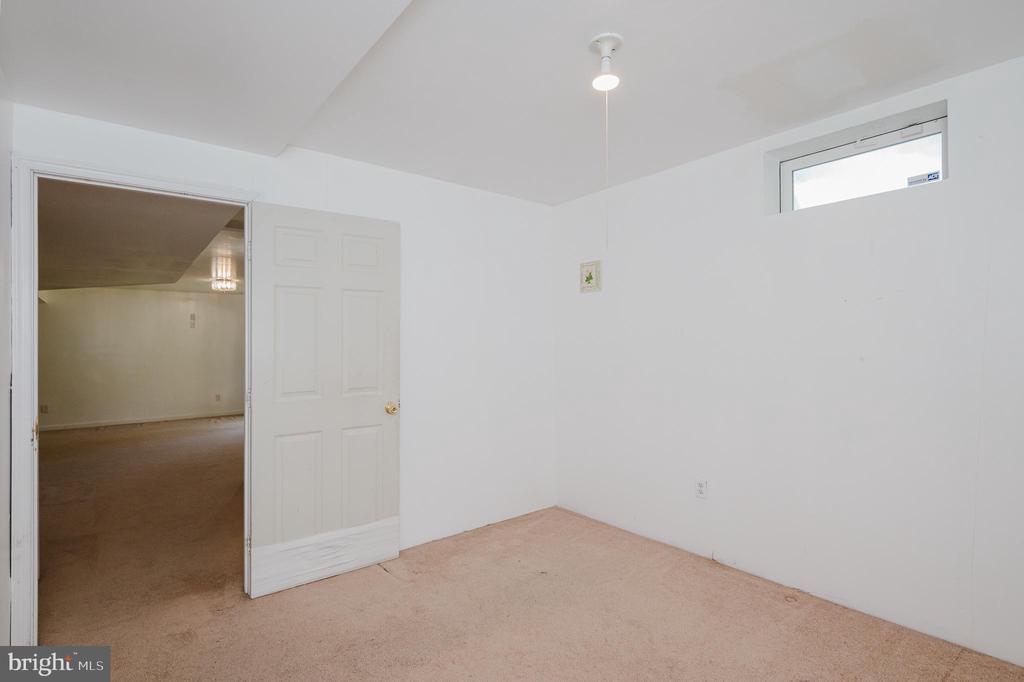 4614 RIDDLE DRIVE