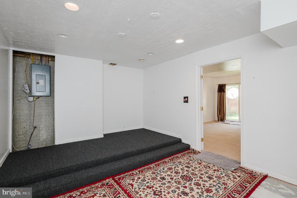 4614 RIDDLE DRIVE