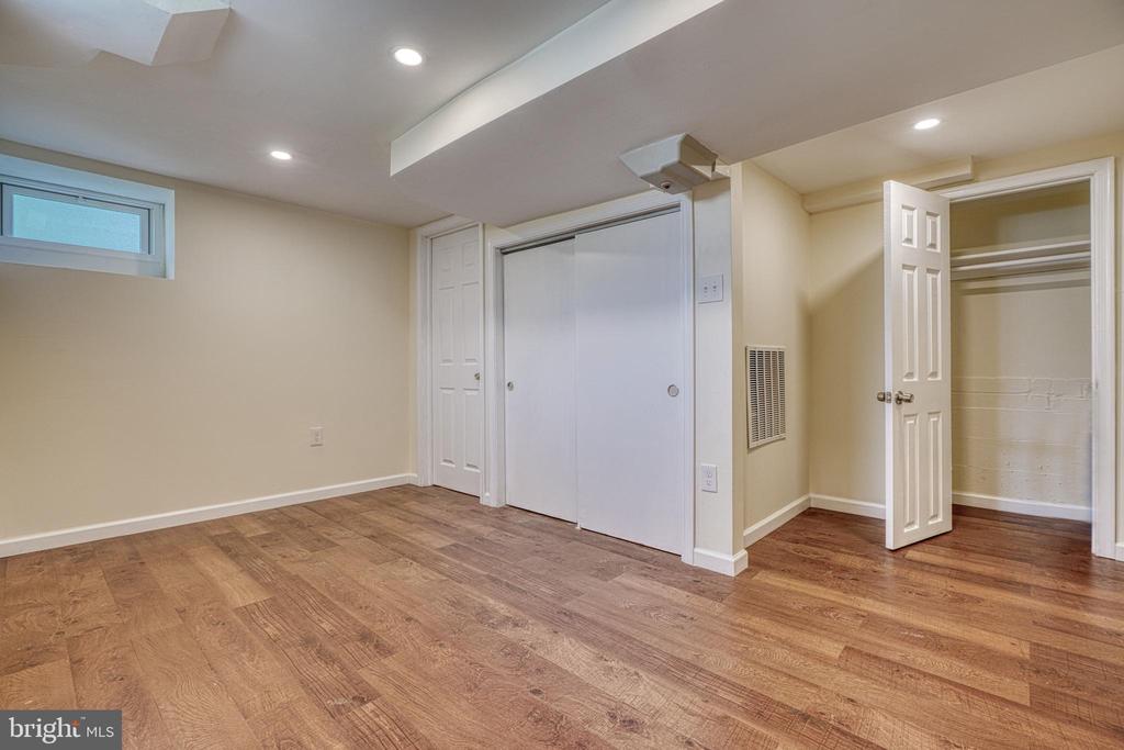 1411 Shefford Rd