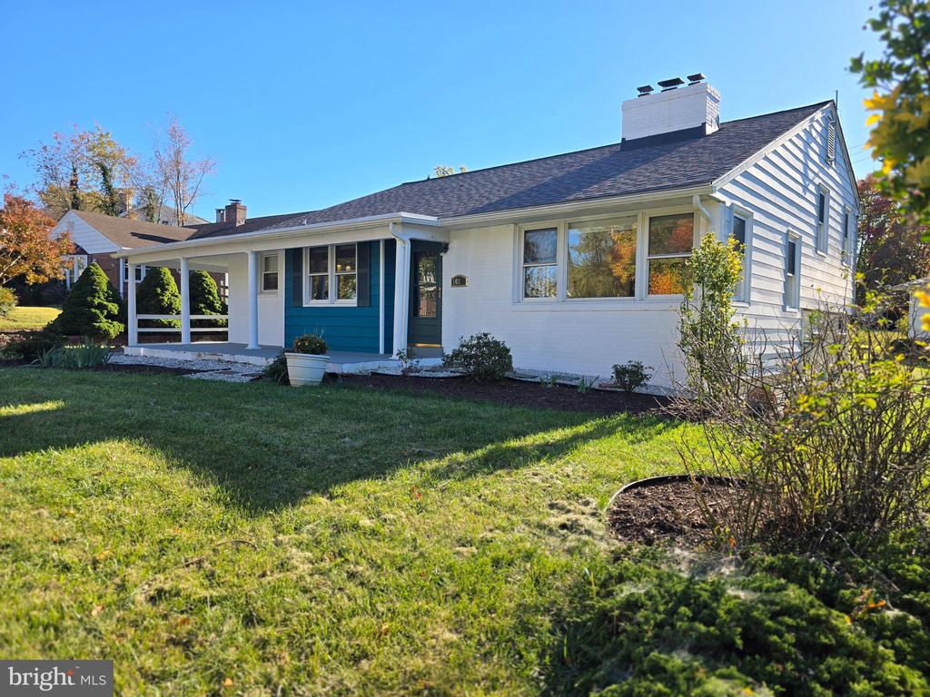 1411 Shefford Rd