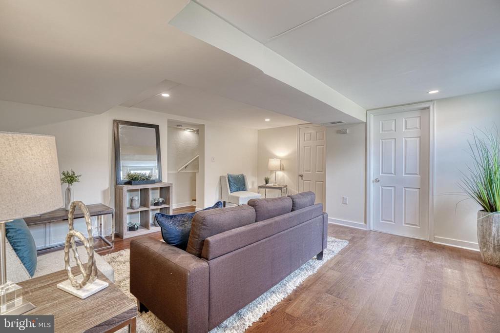 1411 Shefford Rd