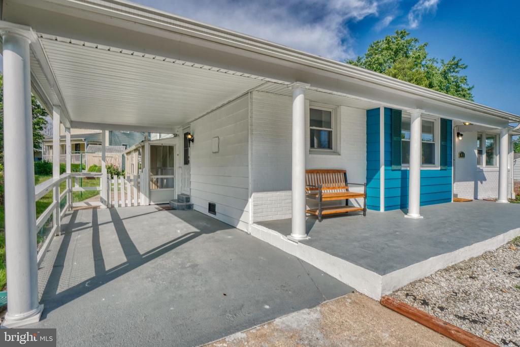 1411 Shefford Rd