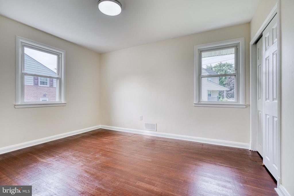 1411 Shefford Rd