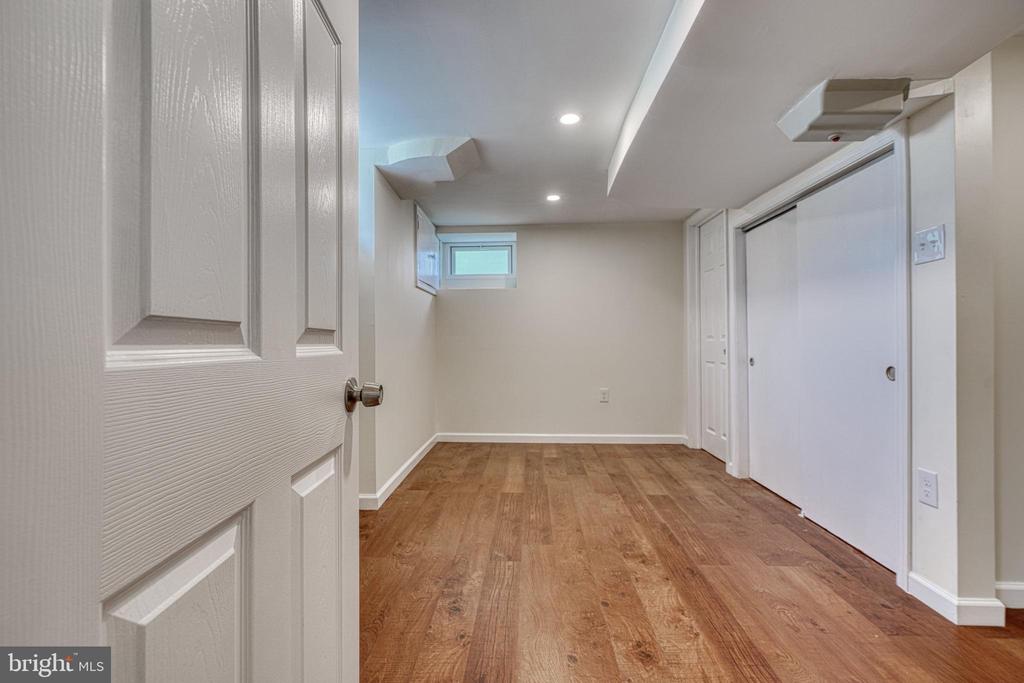 1411 Shefford Rd