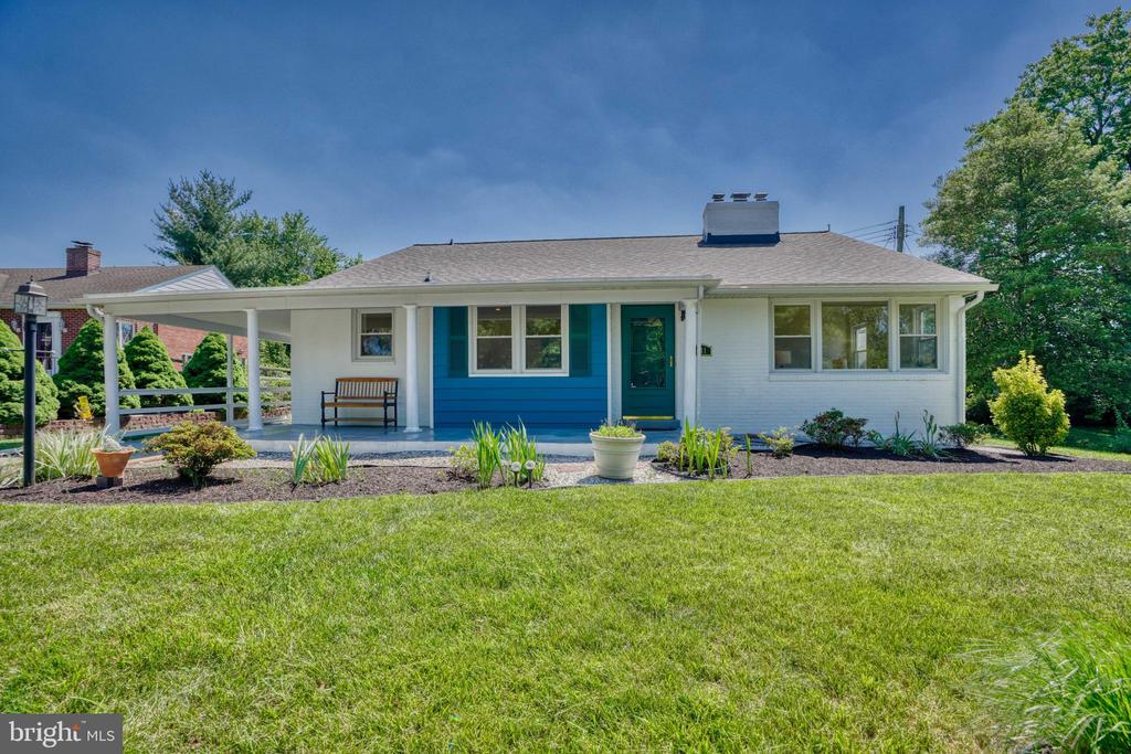 1411 Shefford Rd