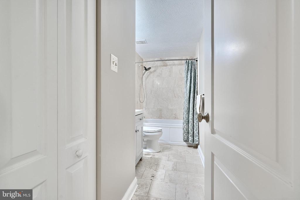 12 Shrewsbury Ct