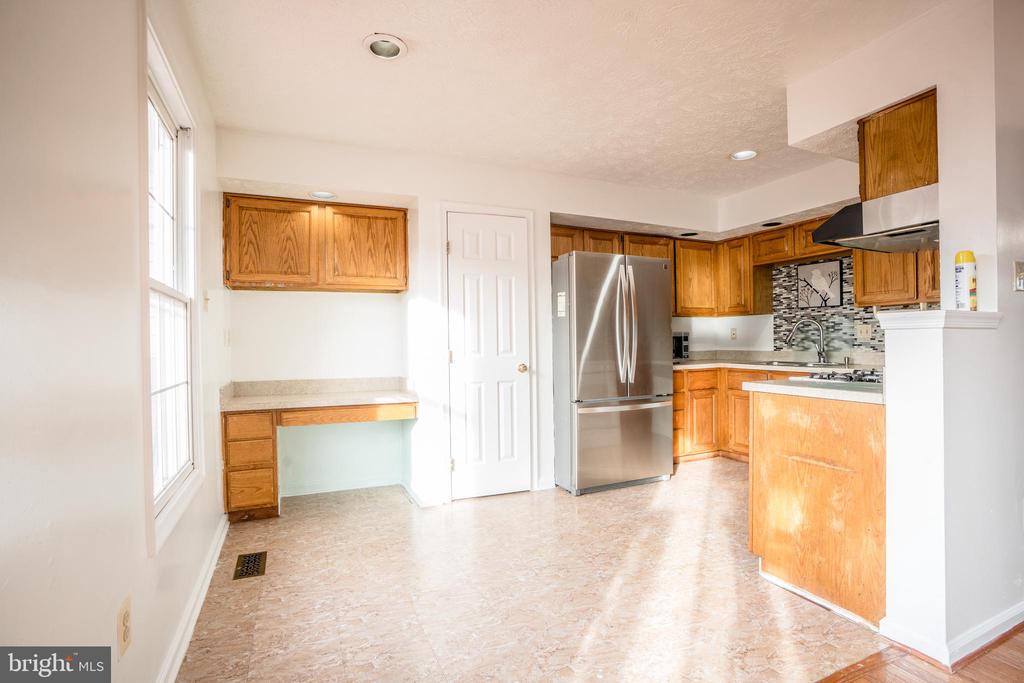 40 FENCEROW CT