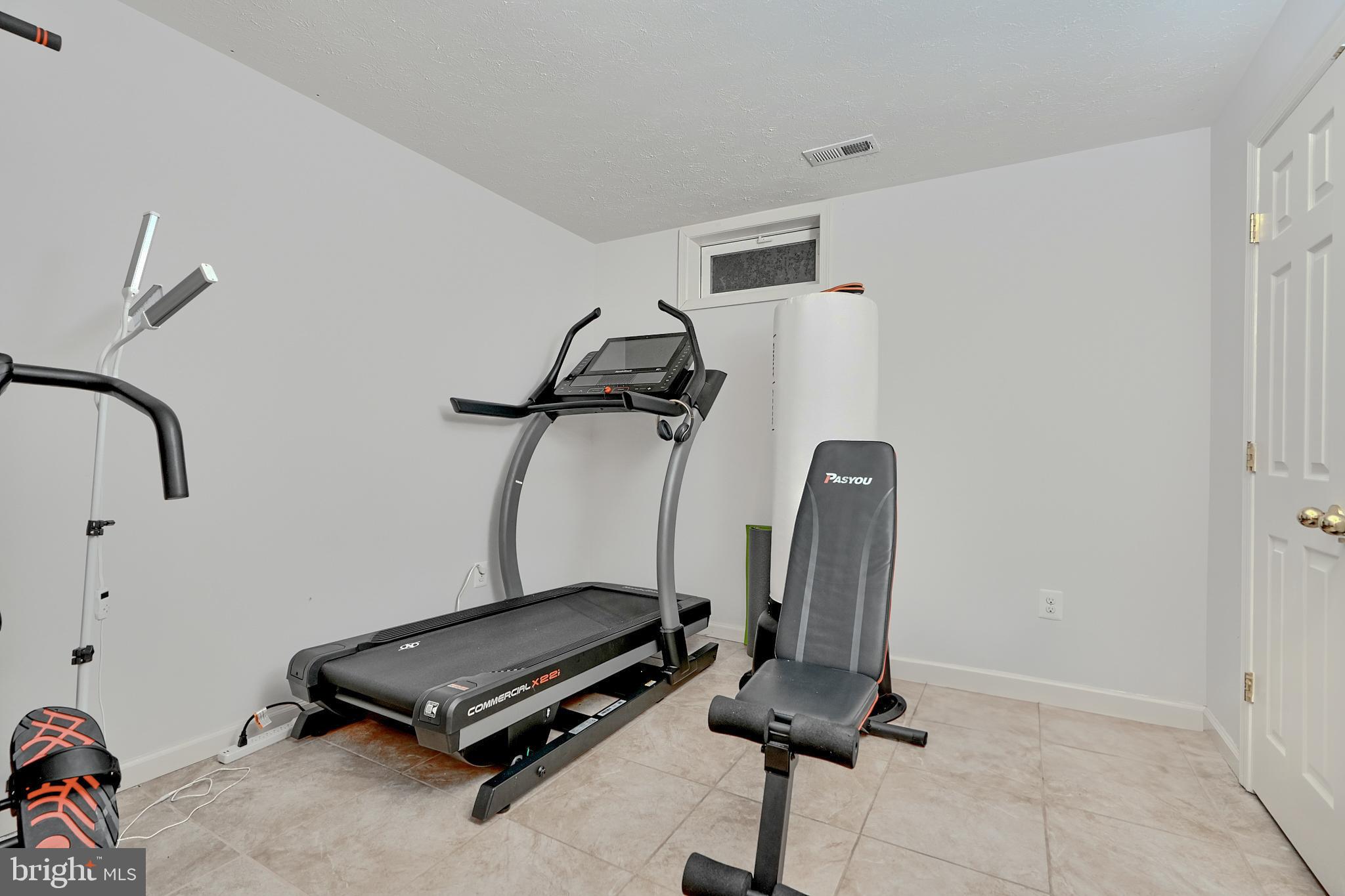 706 Nellis Rd