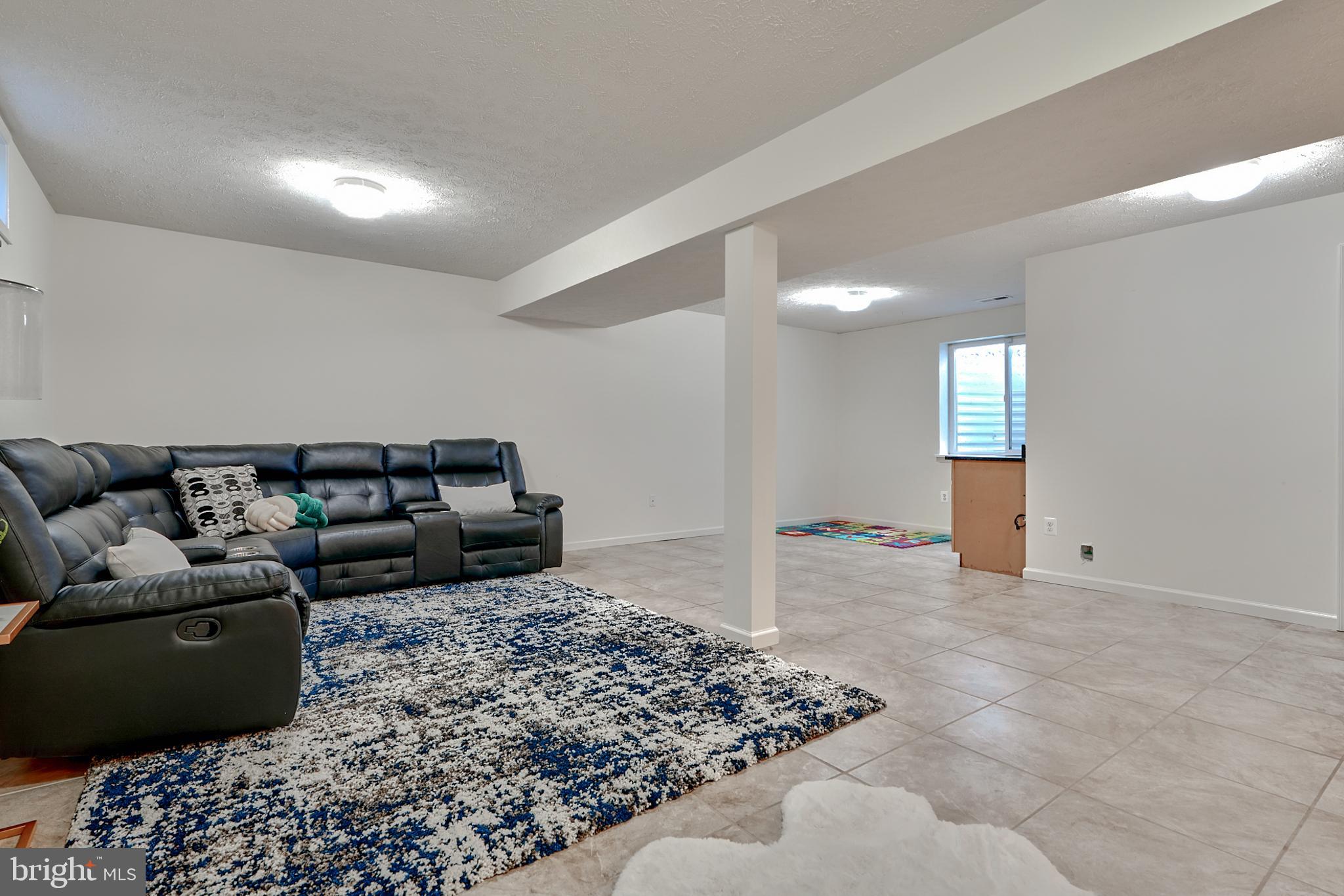 706 Nellis Rd