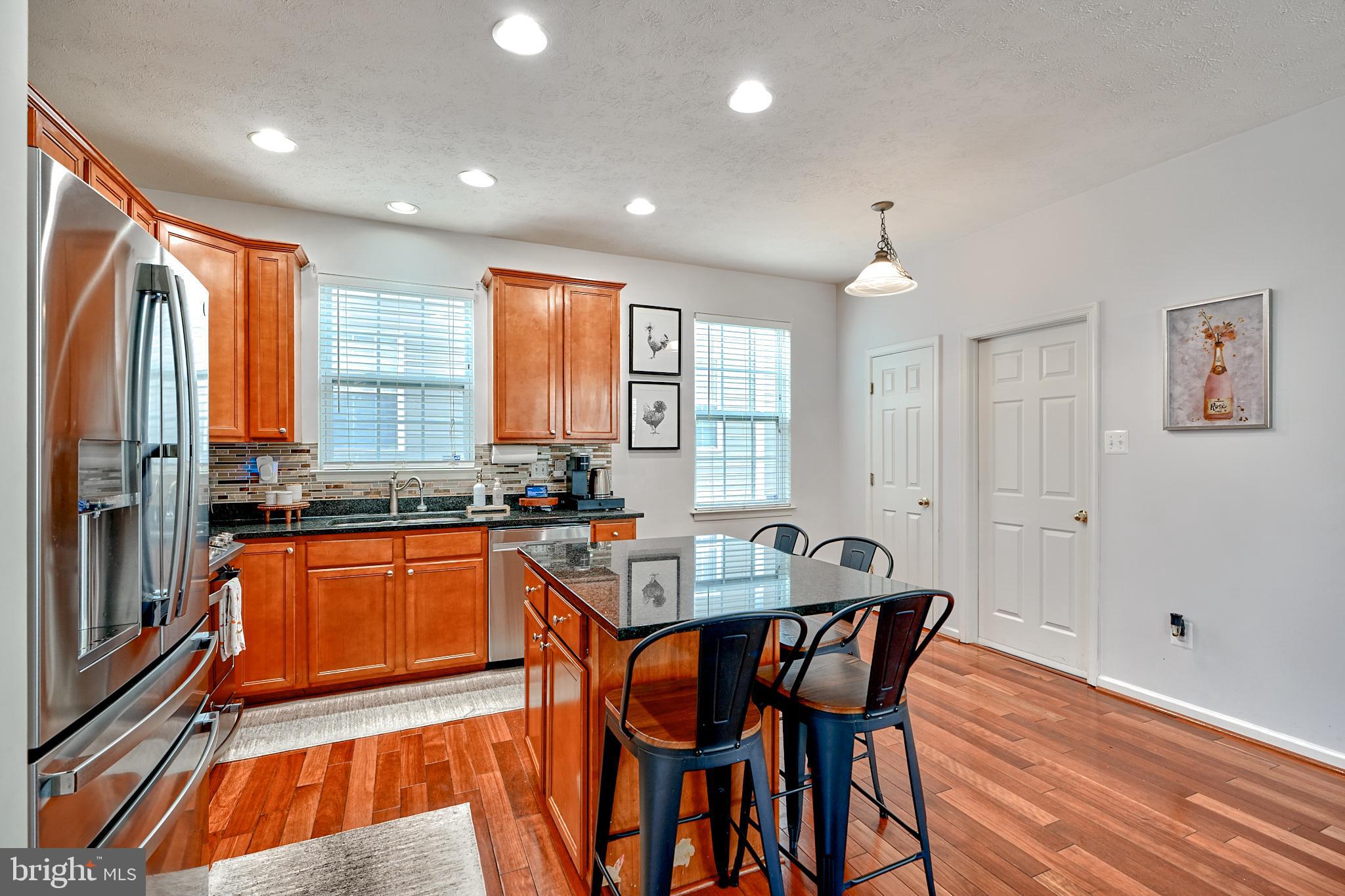 706 Nellis Rd