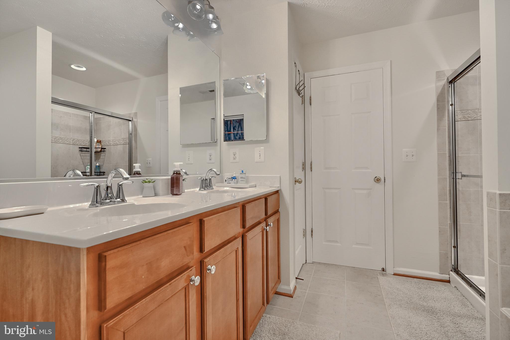 706 Nellis Rd