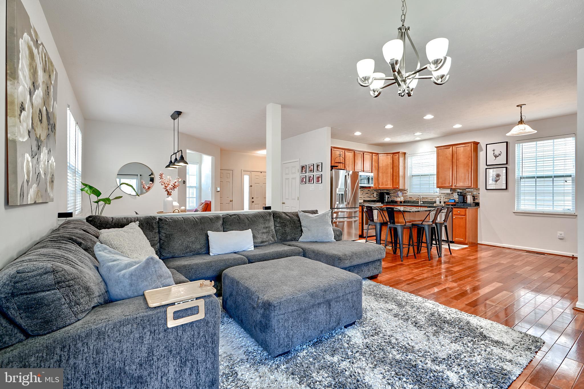706 Nellis Rd