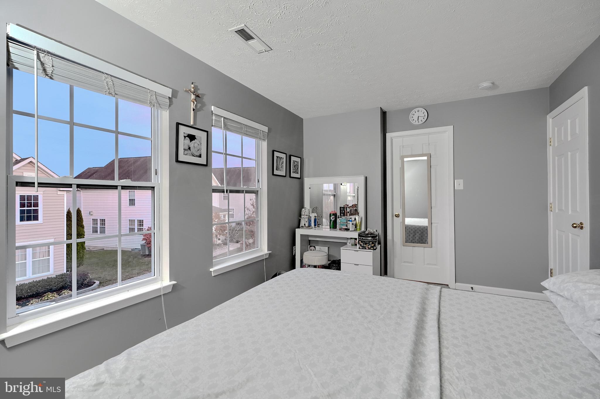 706 Nellis Rd