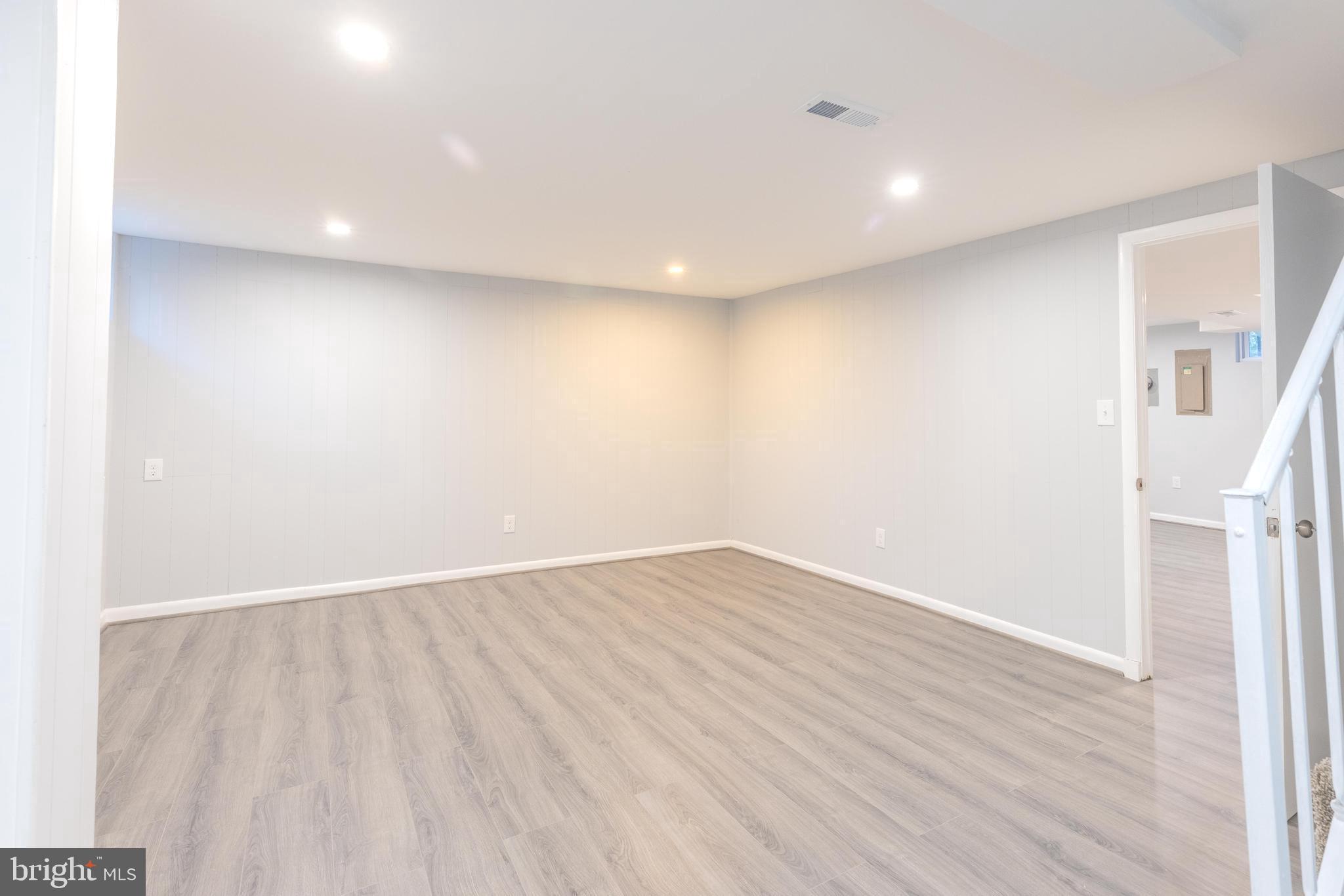 144 Stevenson Ln