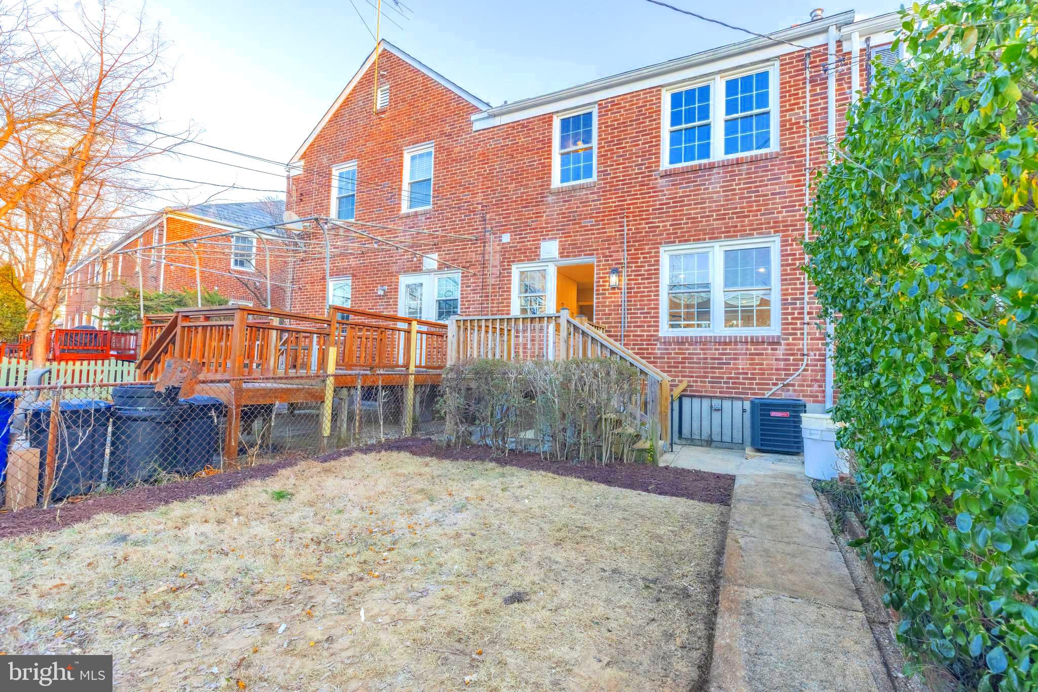 144 Stevenson Ln