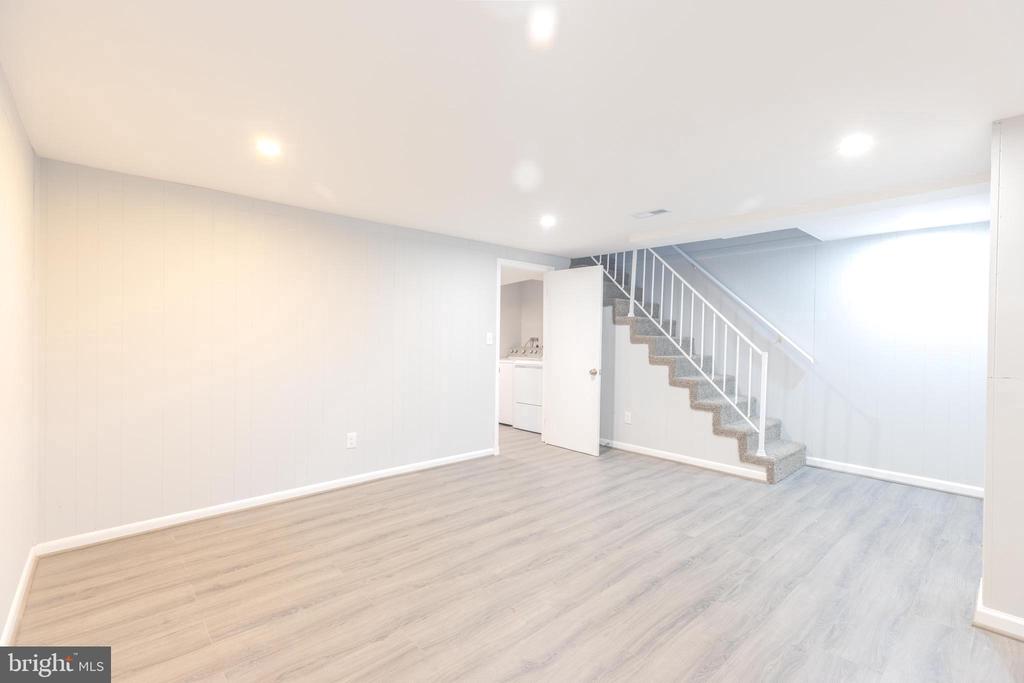 144 Stevenson Ln