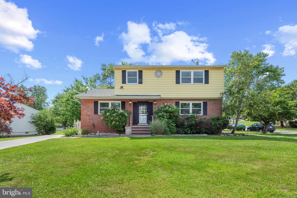 2 DELGREEN CT