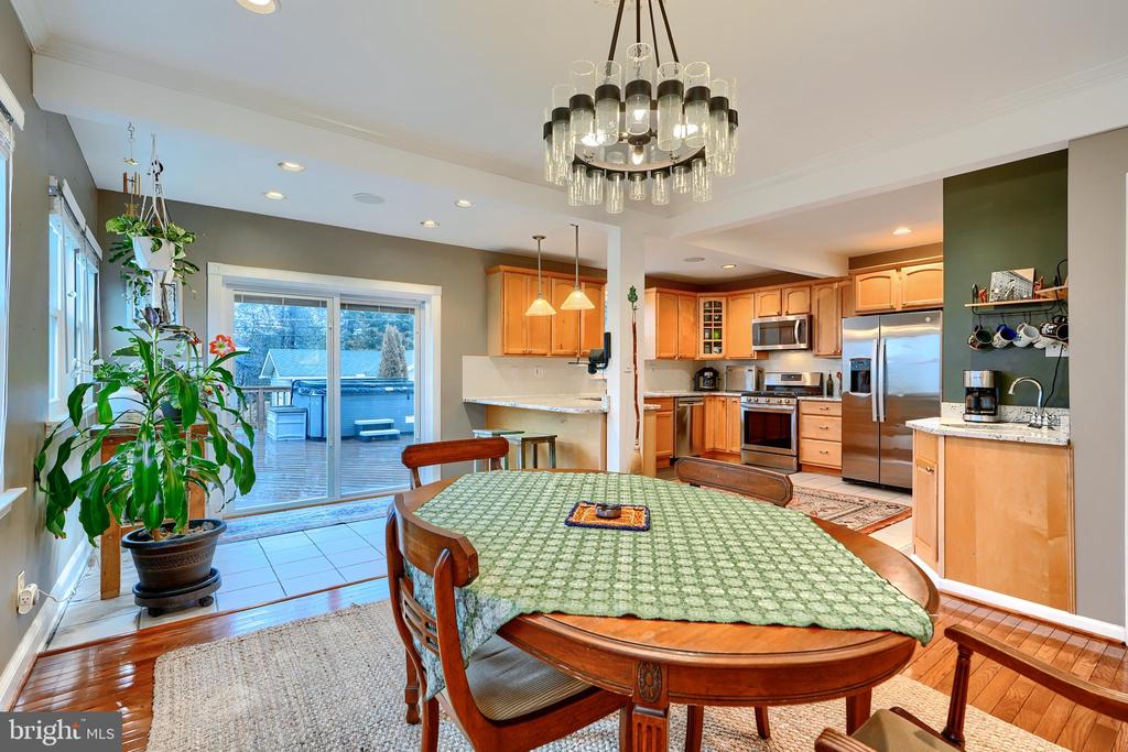 12 OAKWAY RD