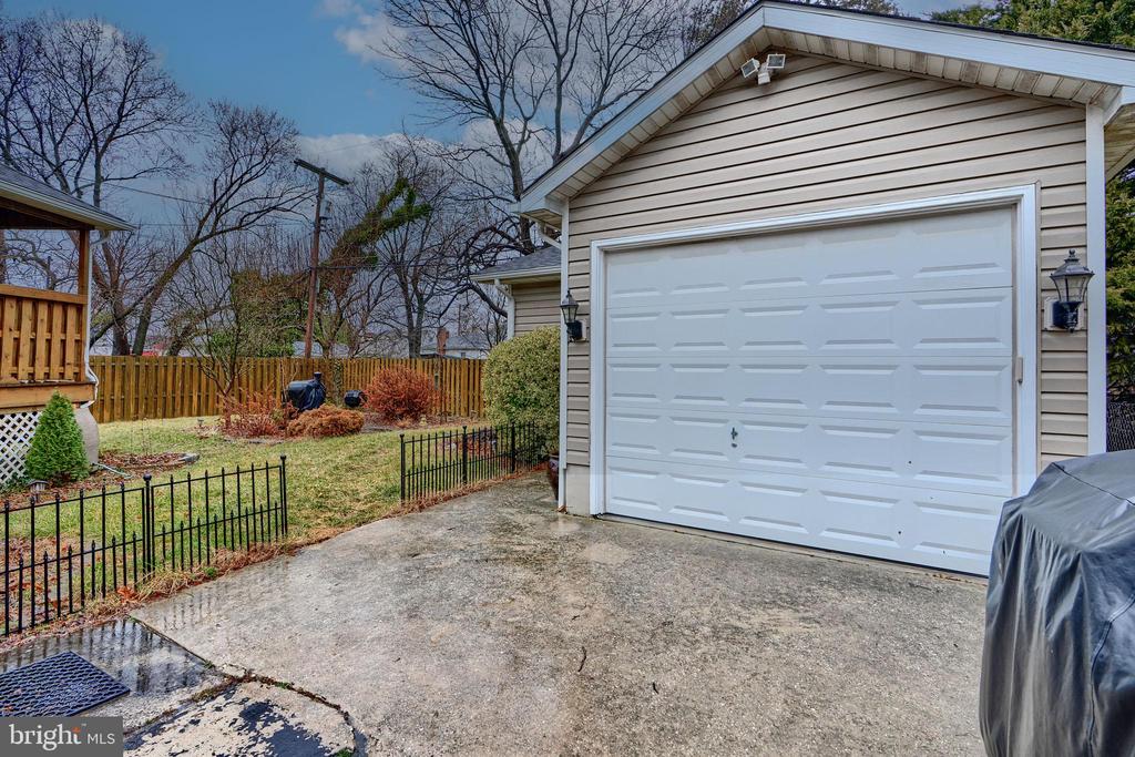 12 OAKWAY RD
