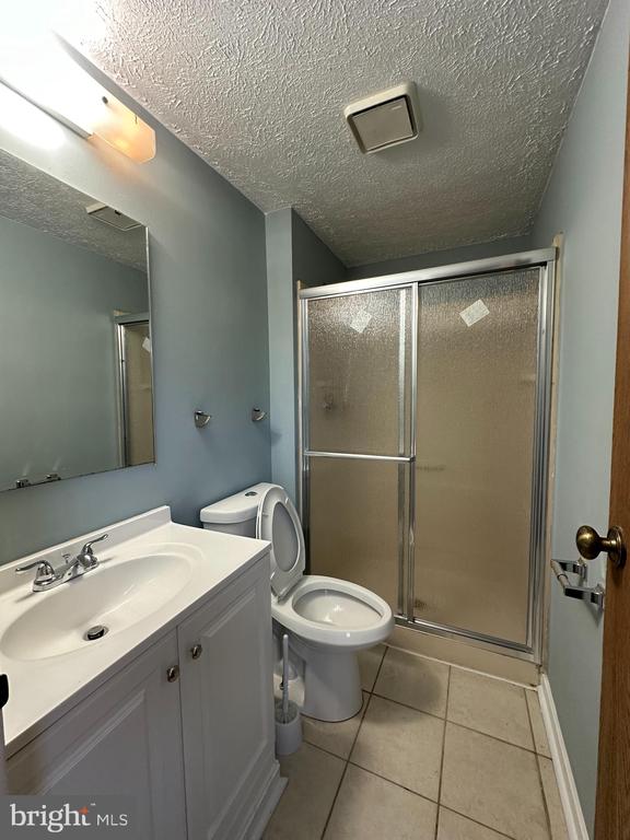 4 MELANIE CT