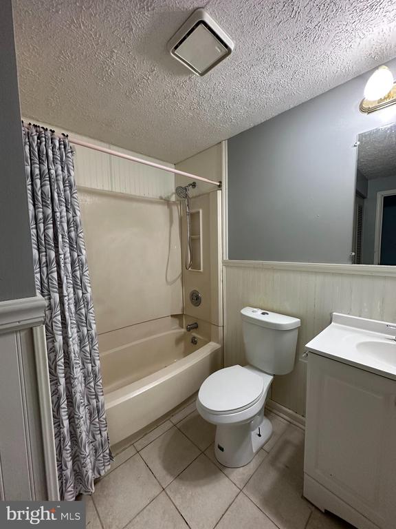 4 MELANIE CT