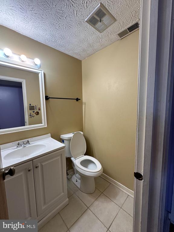 4 MELANIE CT