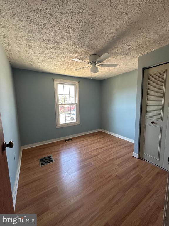 4 MELANIE CT