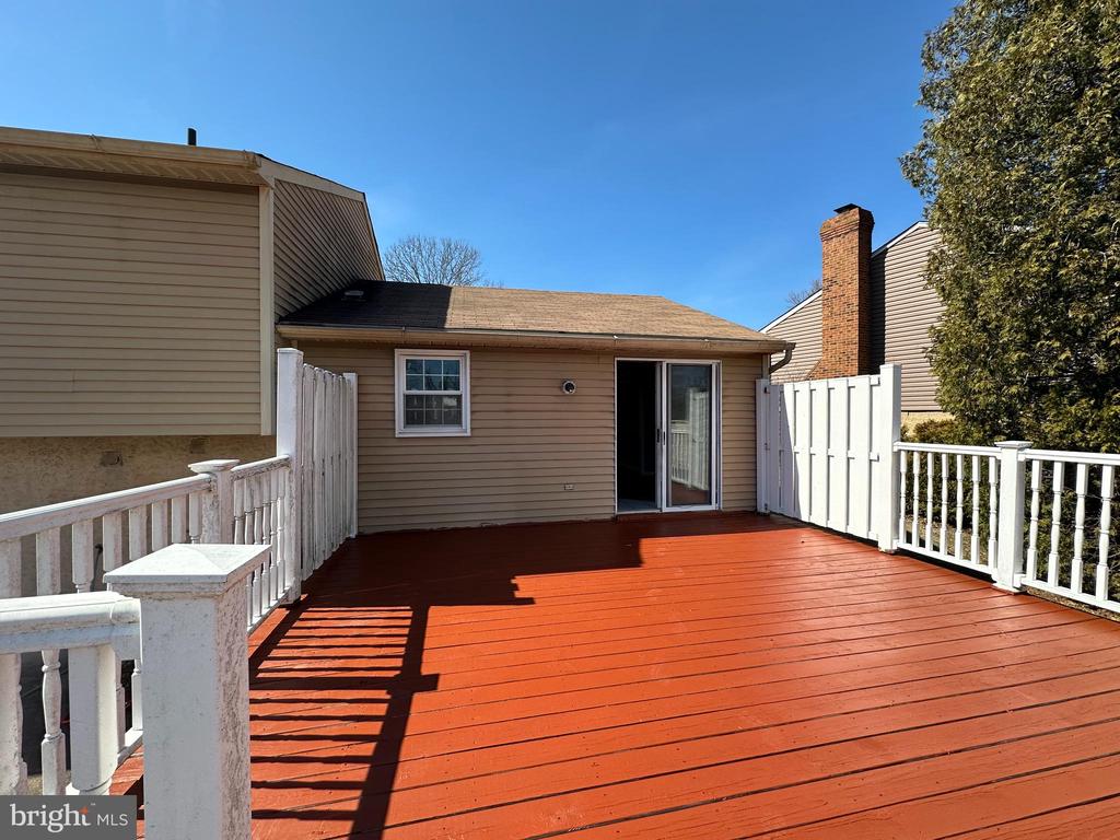 4 MELANIE CT