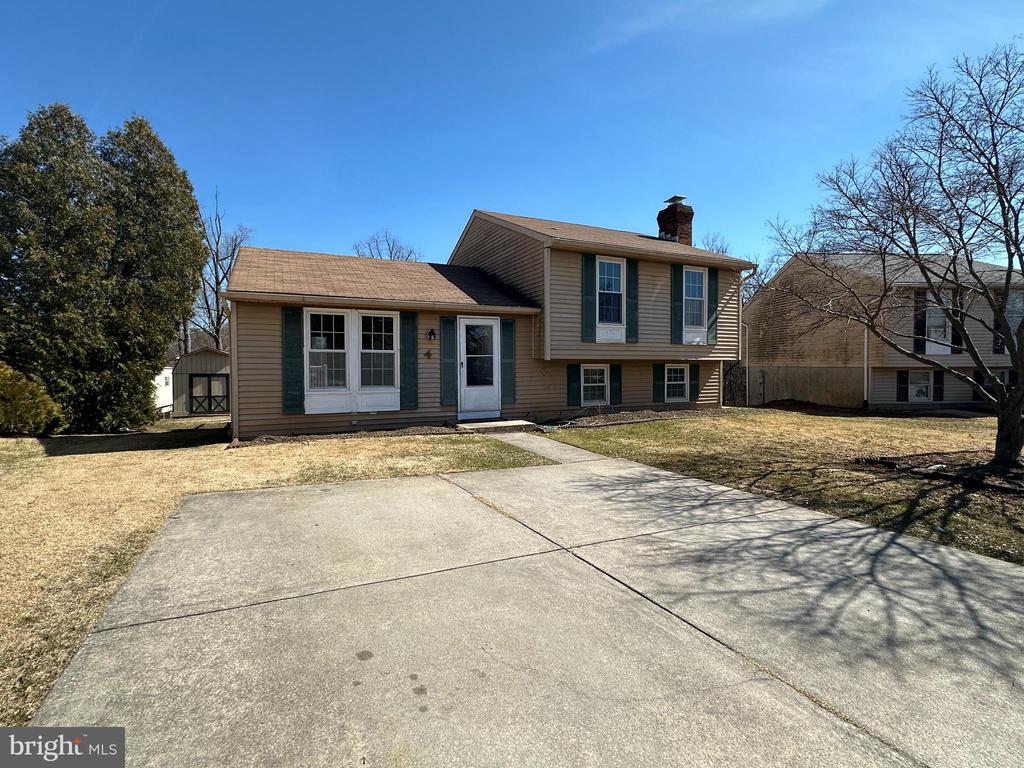 4 MELANIE CT