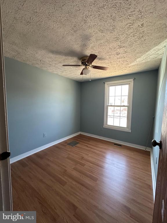 4 MELANIE CT