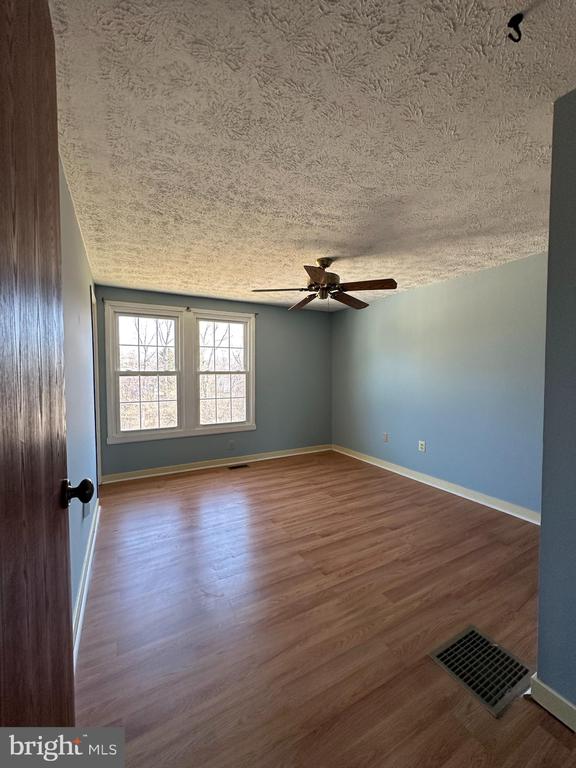 4 MELANIE CT