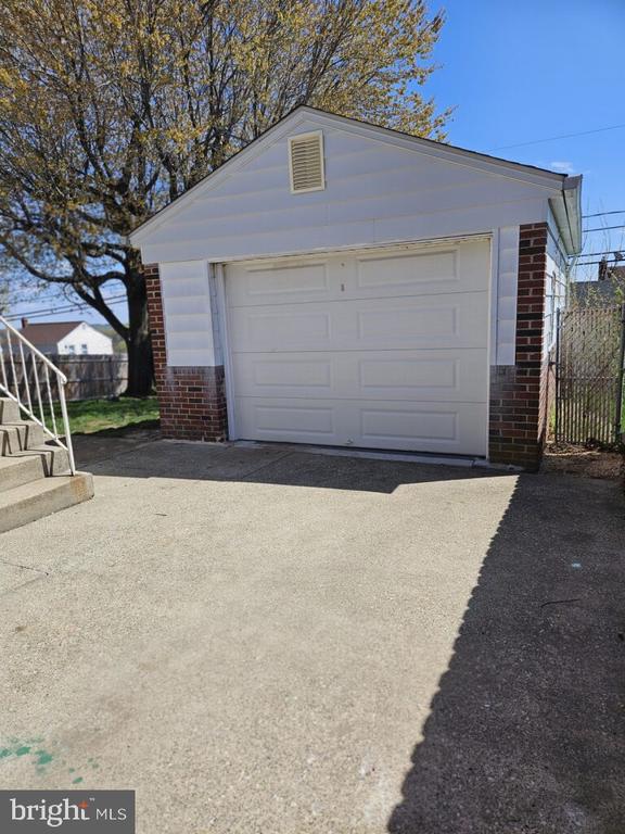 8015 NEIGHBORS AVENUE
