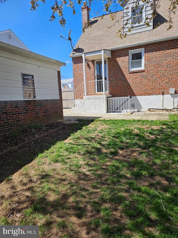 8015 NEIGHBORS AVENUE