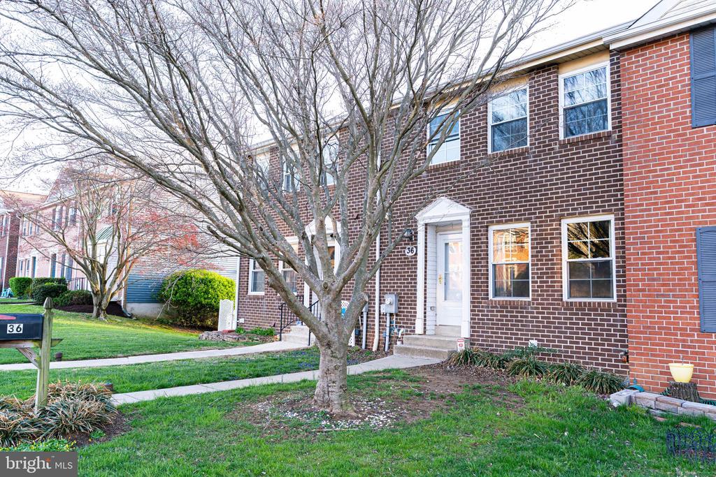 36 Perryfalls Pl