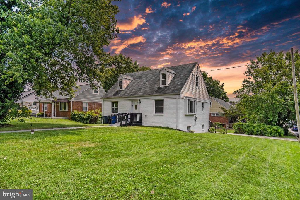 825 MILFORD MILL RD