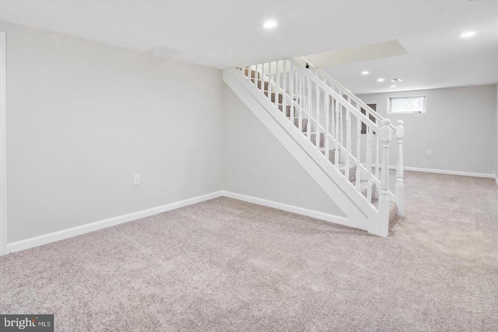 825 MILFORD MILL RD