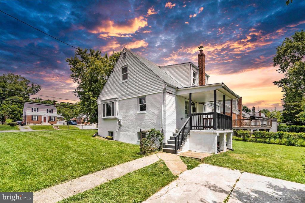 825 MILFORD MILL RD