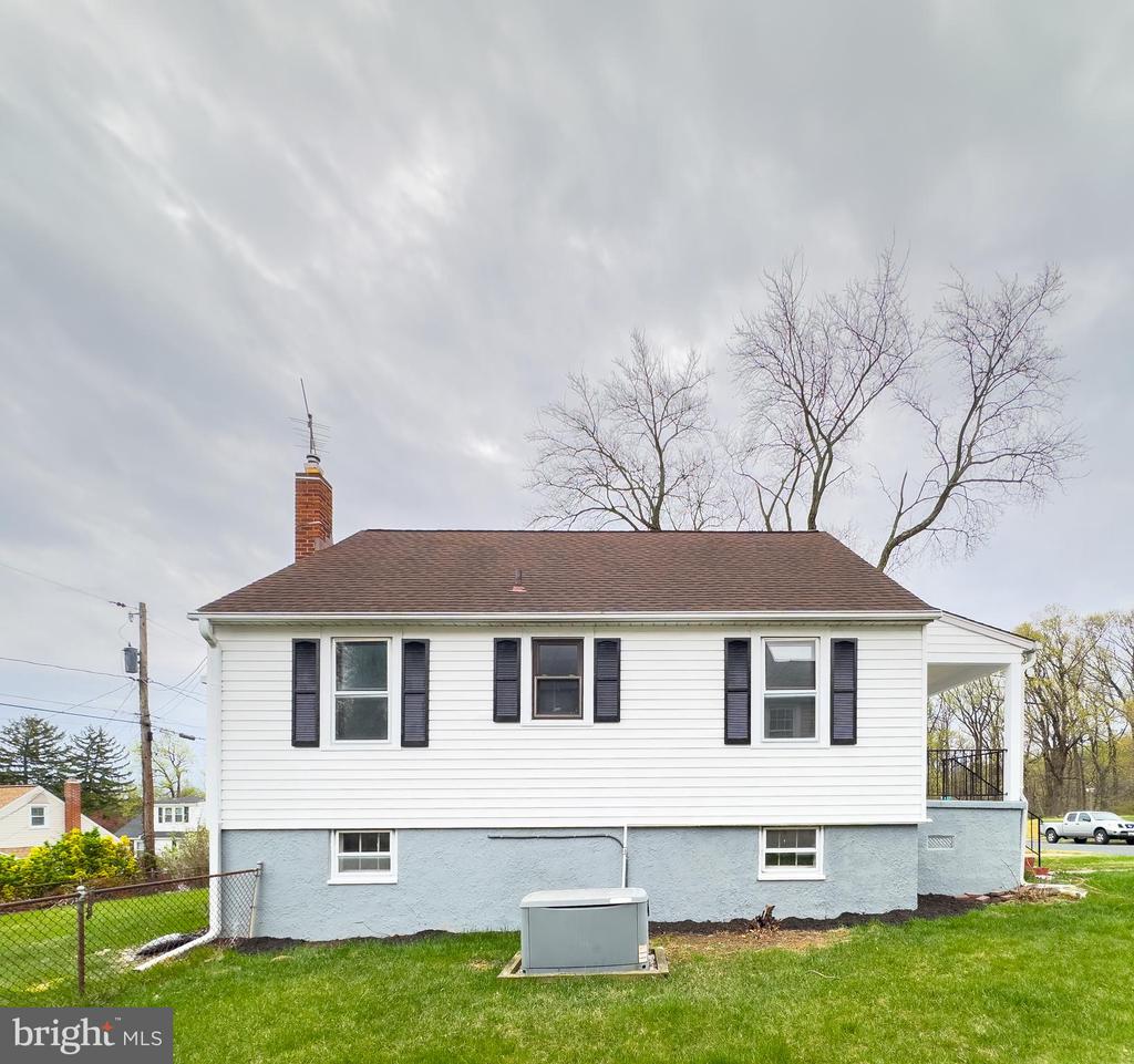3342 Woodside Ave