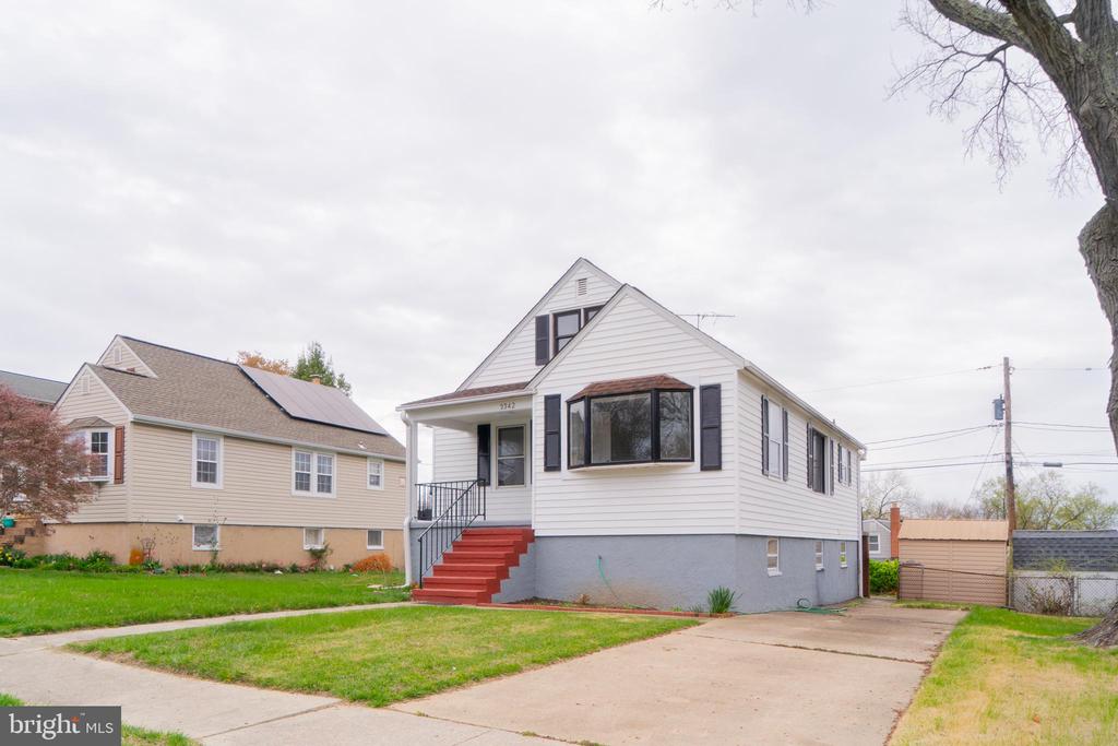 3342 Woodside Ave