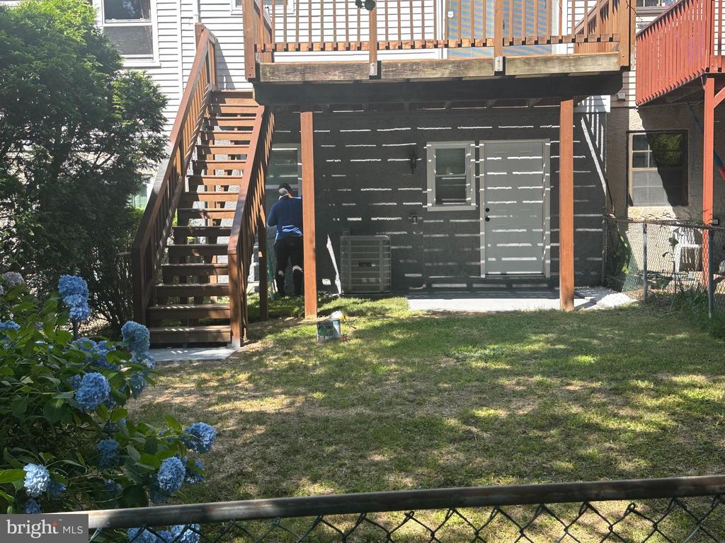 5 Broadleaf Ct