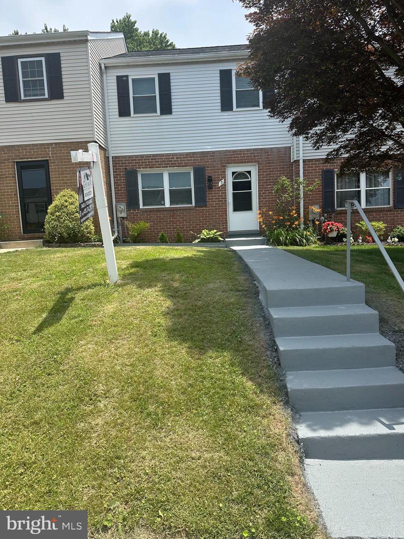 5 Broadleaf Ct
