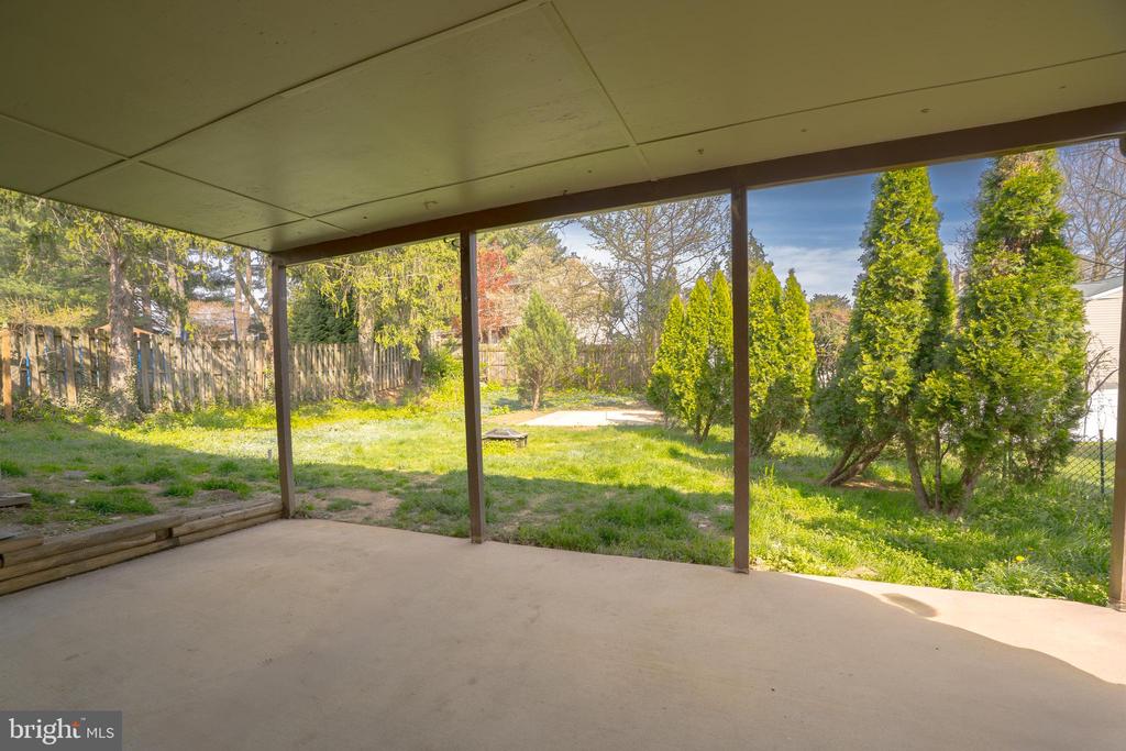9103 Summer Park Dr