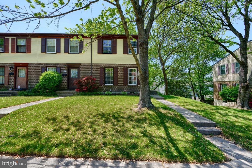19 Melken Ct #5j
