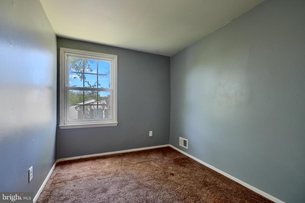 19 Melken Ct #5j