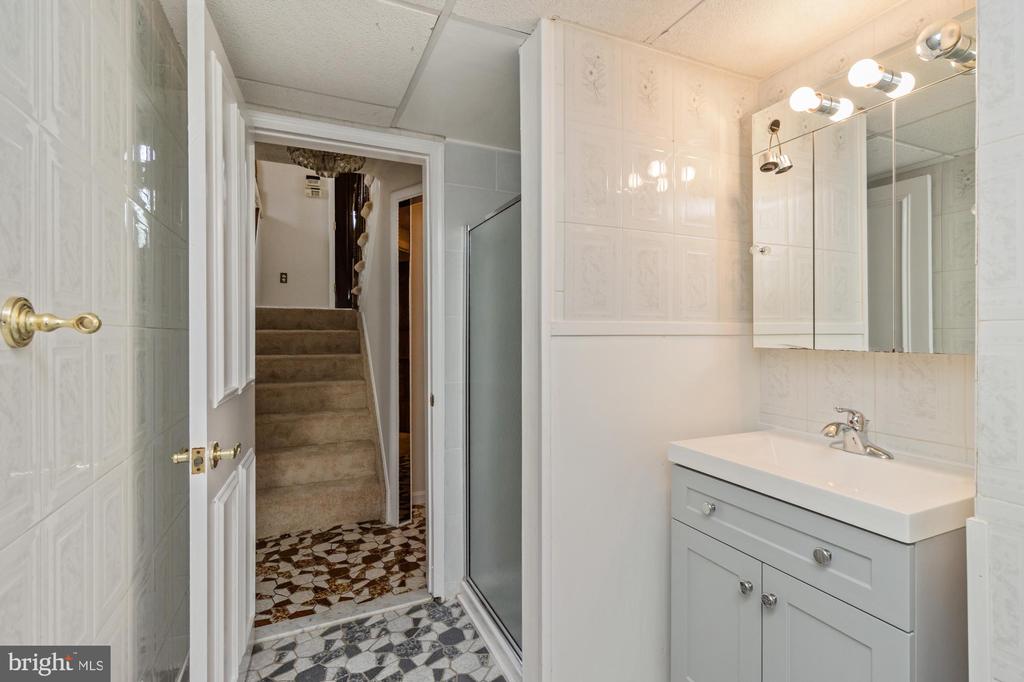 8809 DEARBORN DRIVE