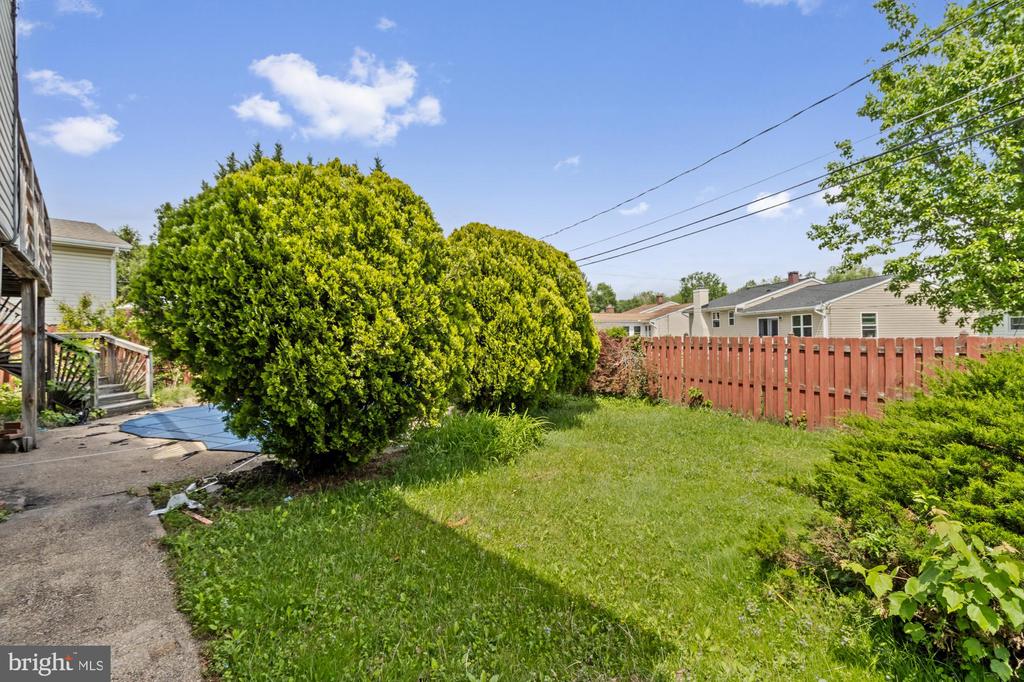 8809 DEARBORN DRIVE