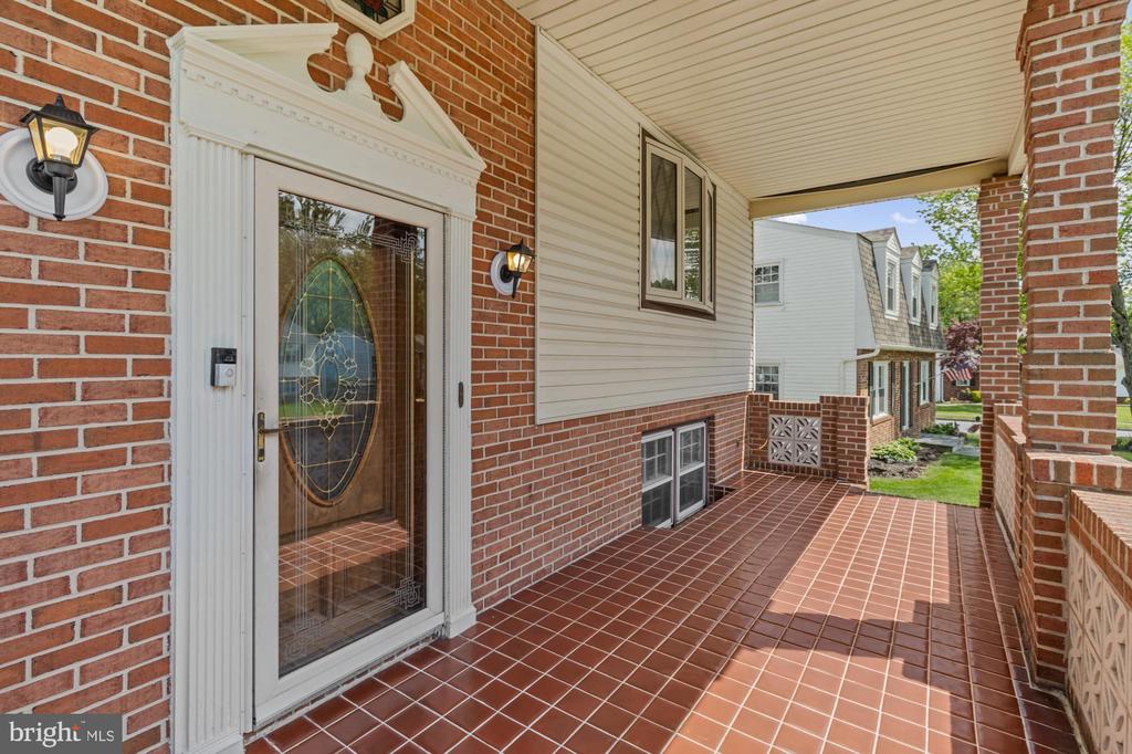 8809 DEARBORN DRIVE