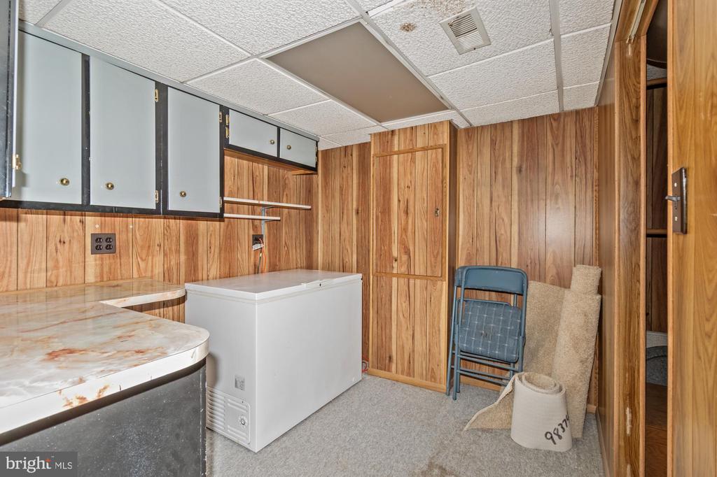 8809 DEARBORN DRIVE