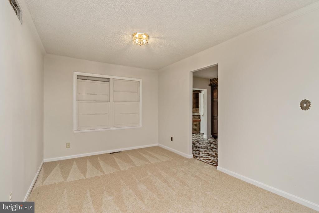 8809 DEARBORN DRIVE
